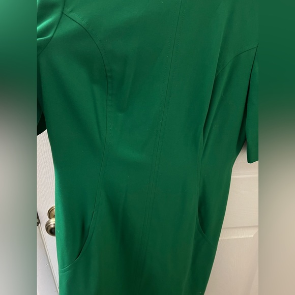 Tahari Size 12 Kelly Green Short Sleeve A-line Midi Dress w/ Pockets - Picture 5 of 9